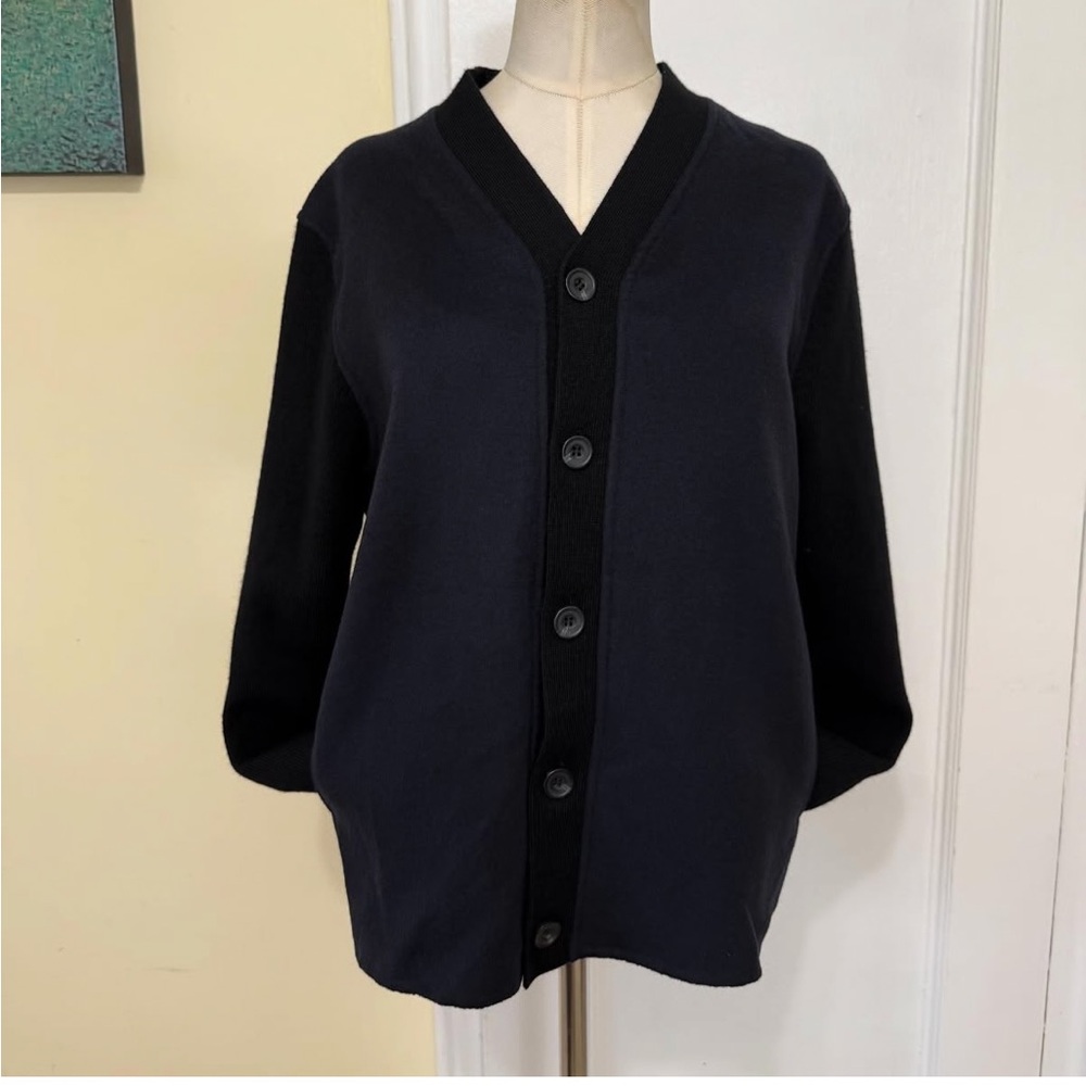 New-COS
Color-Block Paneled Wool Cardigan - Picture 12 of 14
